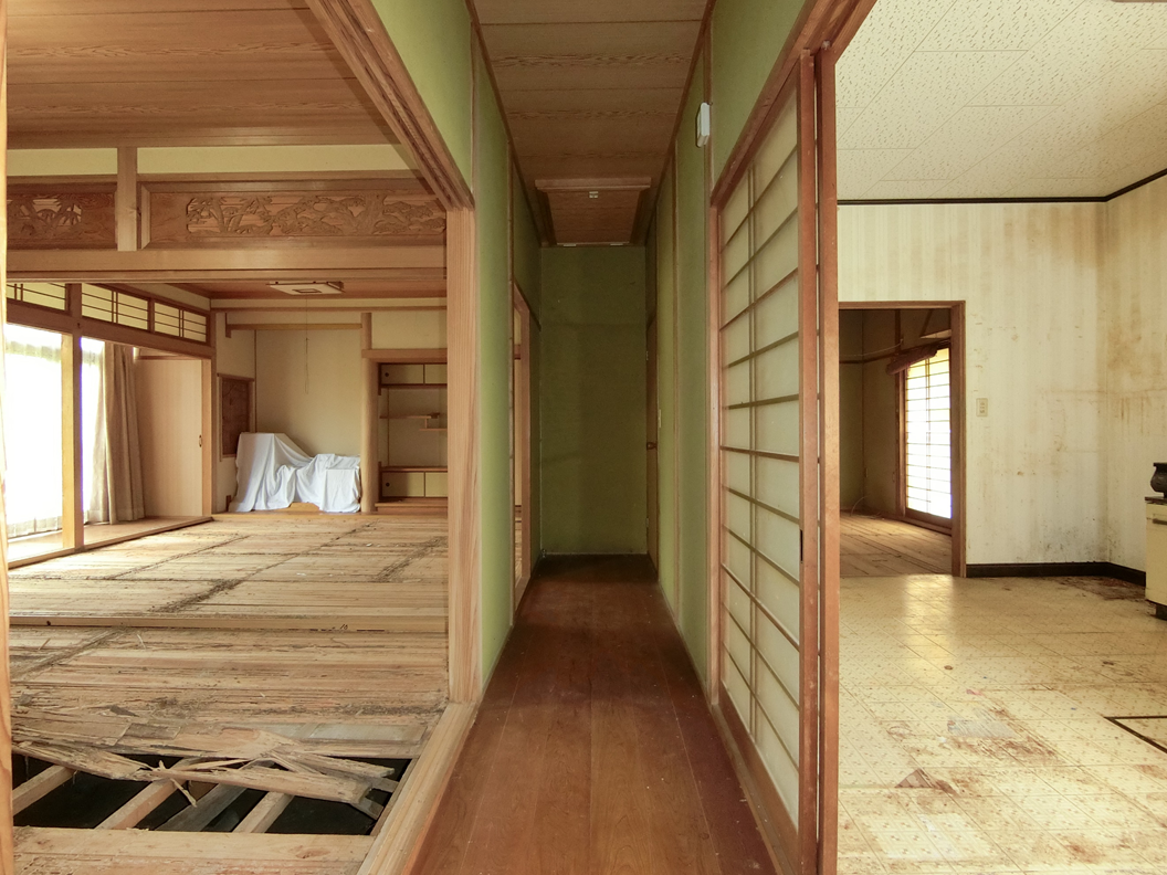 台所・居間・廊下が分かれていた築40年住宅のLDKリフォーム施工前
